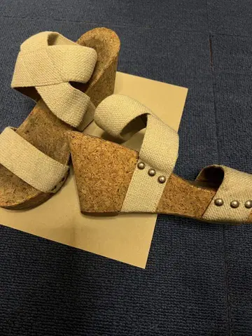 베이지 샌들 통굽 하이힐 웨지힐 22.5cm