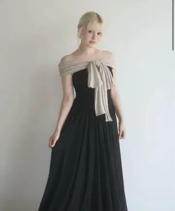 andmary Orga offshoulder dress black
