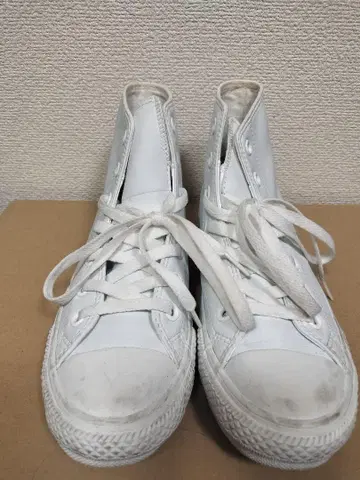 CONVERSE 화이트 하이컷 스니커즈 24.0cm