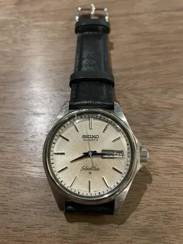 작동품 1977년 2월 제조 세이코 쿼츠 실버 웨이브