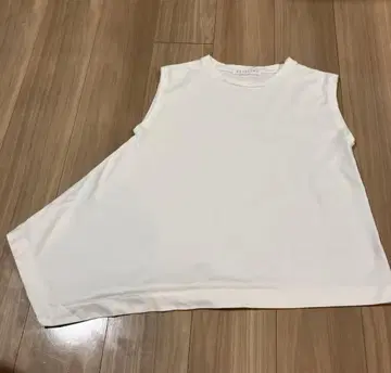 PRISTINE 화이트 슬리브리스 T셔츠