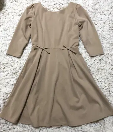 tocco closet 토코 클로젯 원피스 베이지 7부 소매