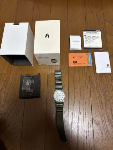 NIXON 손목시계
