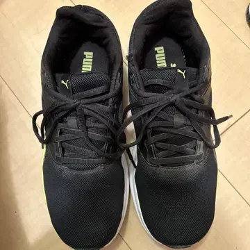 PUMA 스니커즈