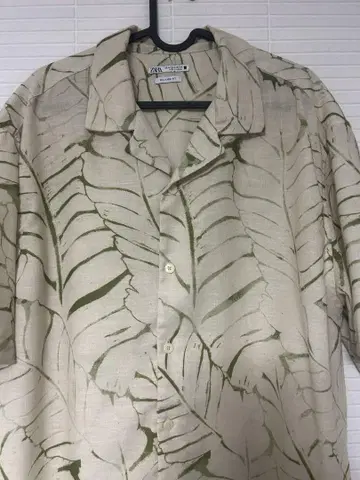 ZARA 리프 무늬 반팔 셔츠 M 사이즈