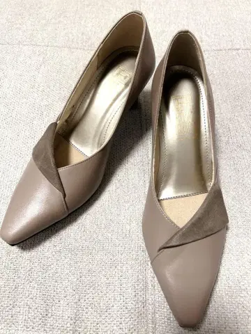 새상품급 [FIZZ REEN] 힐 펌프스 22.5cm