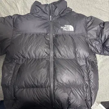 THE NORTH FACE 블랙 다운 자켓 새상품급. 가격 인하 대환영