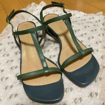 오데뜨 앤 오딜 스트랩 샌들