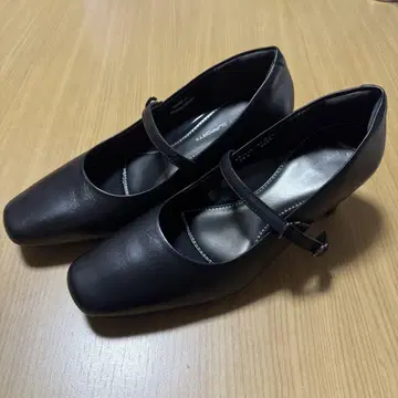 검정 펌프스