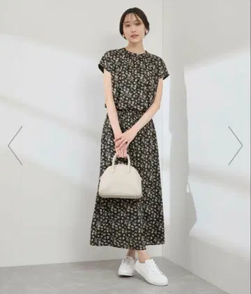 새상품 로페피크닉 ROPE Picnic 꽃무늬 올 패턴 원피스 38T