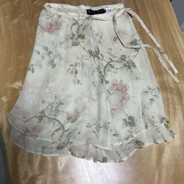 Ralph Lauren 꽃무늬 랩 플레어 스커트 사이즈 7