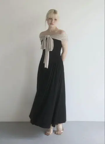 당일 발송 블랙 Orga offshoulder dress andmary