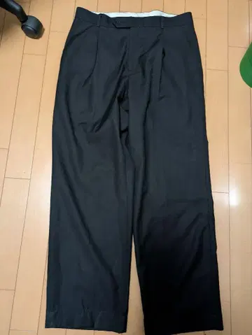 BRITCHES 블랙 슬랙스 원턱