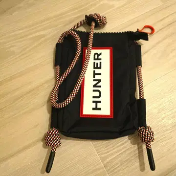 [ HUNTER ] 트래블 립스탑 리사이클 나일론 폰 파우치 -