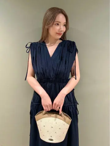 셀포드 카슈쿨 리본 슬리브리스 원피스 36 네이비