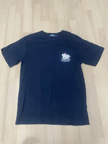 XLARGE 블랙 티셔츠
