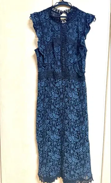ZARA BASIC 레이스 원피스 프릴 장식