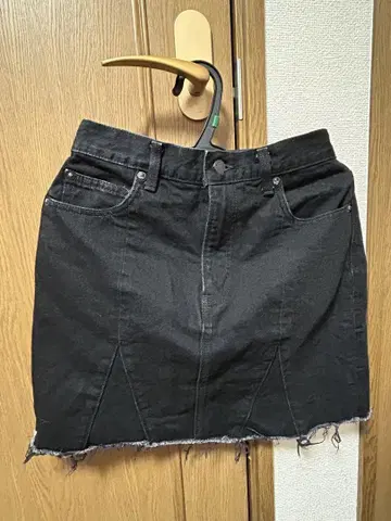 SLY JEANS 블랙 데님 스커트 사이즈 2