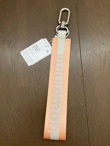 새상품! 룰루레몬 네버 로스트 키체인 핑크