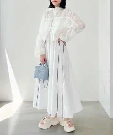 Heather 라인 레이스 셔링 캐미 원피스