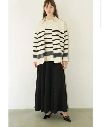 VOLUME FLARE MAXI SKIRT