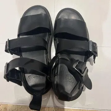 닥터마틴 Dr.martens 남성 샌들