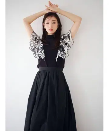 SNIDEL 디자인 슬리브 니트 풀오버 블랙