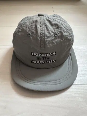 Mountain Research Holiday Cap 캡