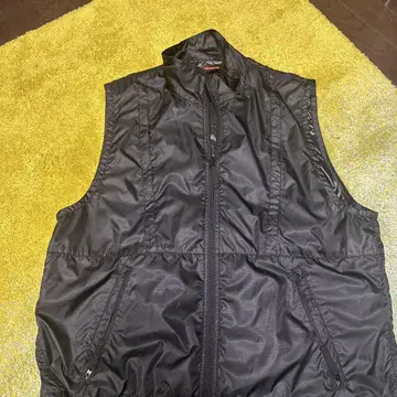 BEAMS 블랙 지퍼 베스트 M