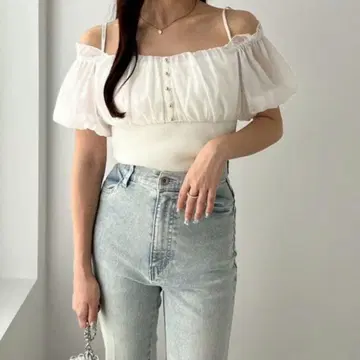 NICE CLAUP 도킹 오프숄 니트 아이보리