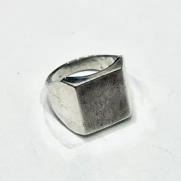 meian / sterling silver 'Surface ring'