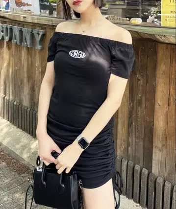 [ SPIRALGIRL ] 오프숄더 개더 타이트 원피스