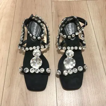 Jeffrey Campbell 앙크 크로스 스트랩 비쥬 샌들 36