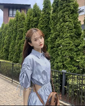snidel 스나이델 Sustainable 백 슬릿 셔츠 원피스