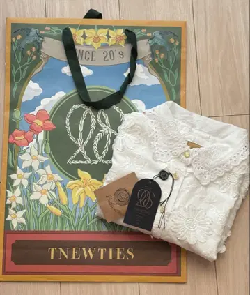 tnewties TV에서 본 그녀 자수 셔츠 M