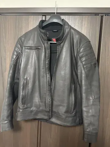 다이네즈 DAINESE BRYAN 가죽 자켓 사이즈 52