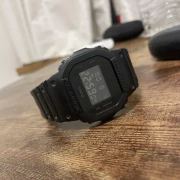 G-Shock 디지털 블랙 시계