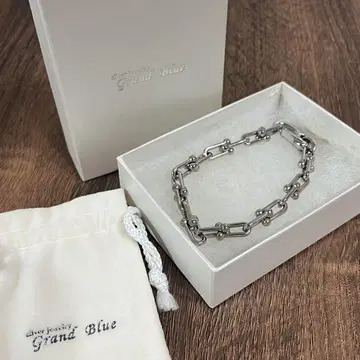 단 하나뿐인 새상품급 실버 950 하드웨어 라지 링크 팔찌