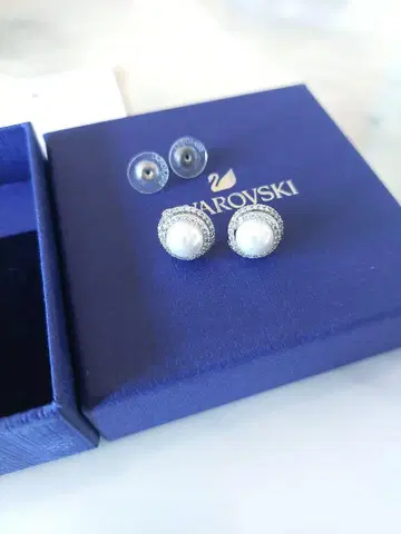 새상품 SWAROVSKI Originaly 펄 귀걸이 스와로브스키