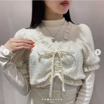 버블스 shaggy ribbon layered tops 아이보리