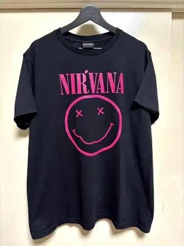 NIRVANA 스마일 T셔츠 닐바나 NEVERMIND