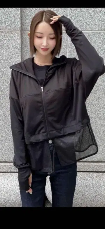 시이쨩 차광 후드티