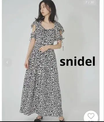 스나이델 슬리브 디자인 스퀘어 넥 원피스