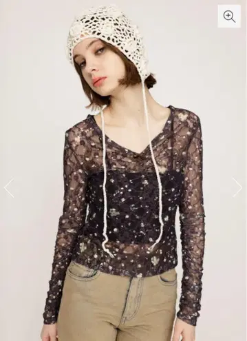 SLY FLOWER LACE 상의