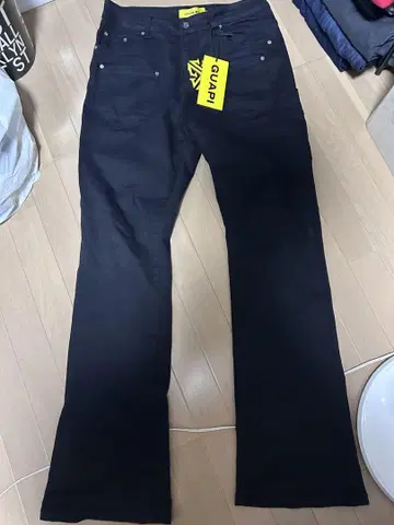 GUAPI 블랙 부츠컷 데님 32 사이즈