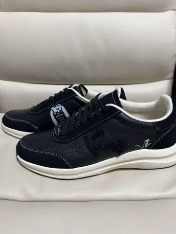 산가쵸 뱅크시 스니커즈 26.5cm