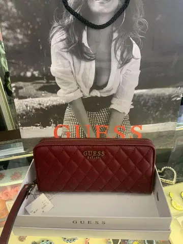 GUESS 와인 레드 장지갑