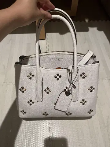 kate spade 화이트 꽃무늬 숄더백 중형