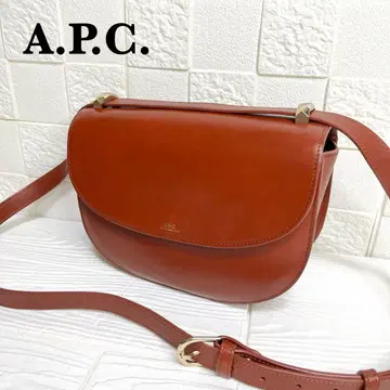 미품 A.P.C. 숄더백 삭 제네브 플랩