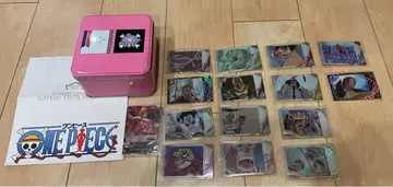 ONE PIECE 카드 세트와 콜라보 캔